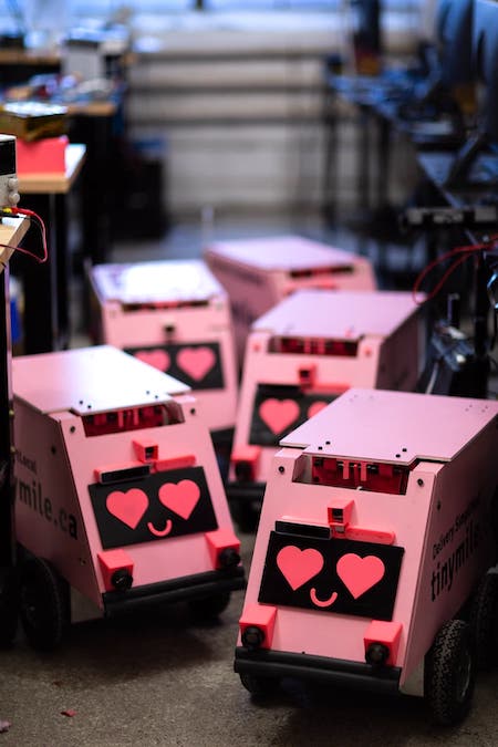 robots-repartidores-geoffrey-tiny-mile-delivery-toronto