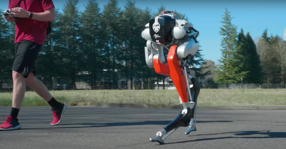 Cassie el robot que corrió 5 kilómetros